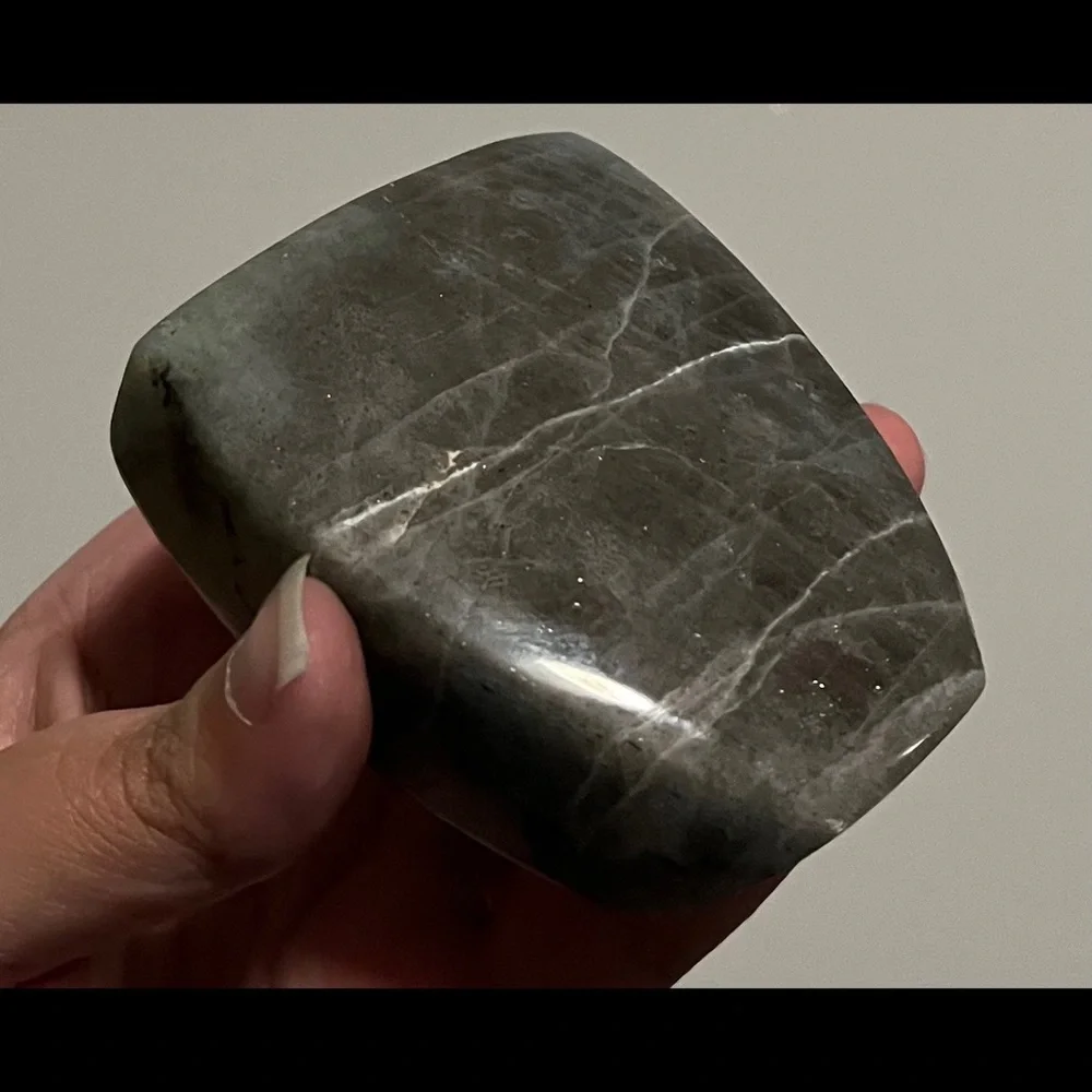 (RELISTED) OOAK Raspberry-Kiss Labradorite Freeform 💋 - Picture 9 of 15